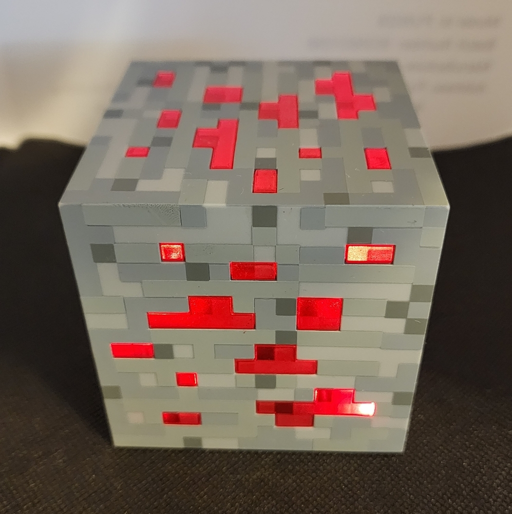 Minecraft Light Redstone Ore Nightlight (2012 ThinkGeek) – Touch Cube